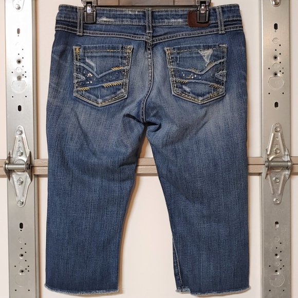 Buckle BKE Sabrina Raw Edge Denim Capri Jean 30/10 - Picture 2 of 7
